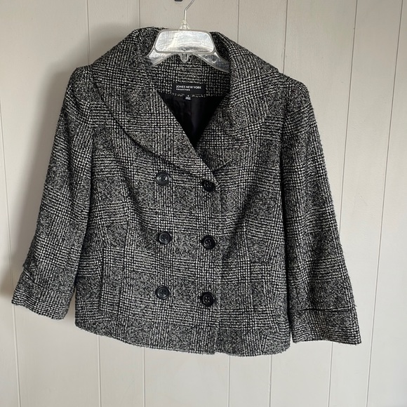 Jones New York Jackets & Blazers - Jones New York Plaid Cropped Blazer